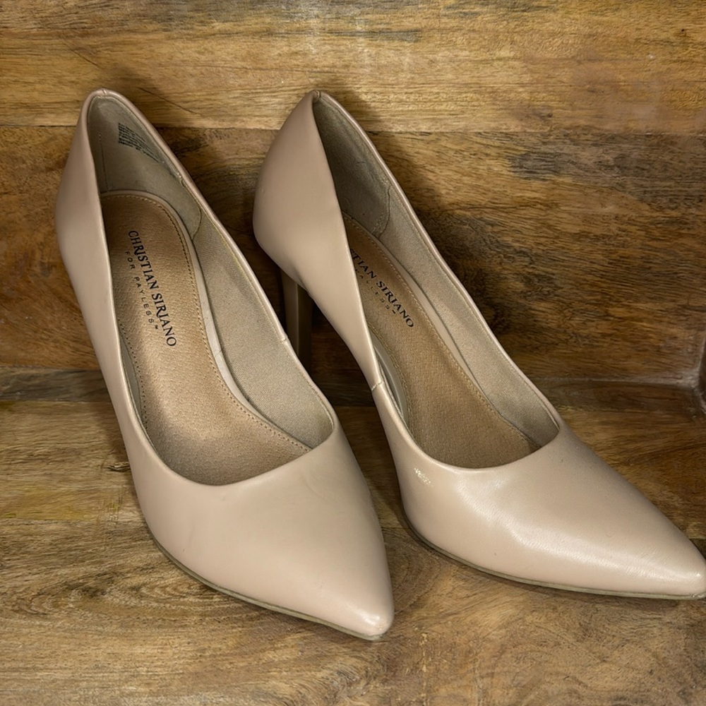 Christian Serrano Nude Pumps